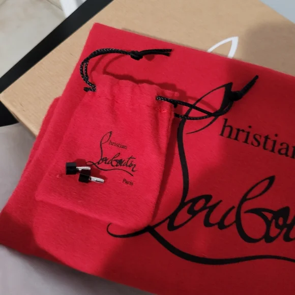 Authentic Christian Louboutin Iconic Black Kate Pumps 3.9" - Picture 10 of 13